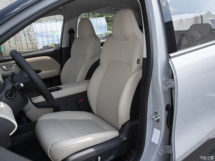 SAIC-GM-Wuling Binguo PLUS 2024 330km five-seat version