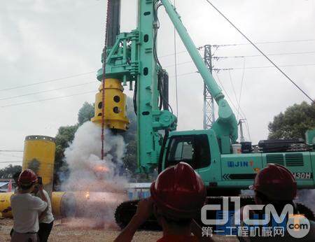 Shanghai Jintai full casing cast-in-place pile Guangqing Expressway started perfectly.